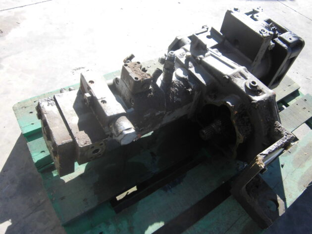 KOMATSU  PW170ES-6K  20G-60-K3880 - MOTOR DE TRANSLACIÓN DELANTERO - Imagen 3