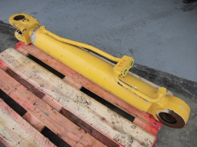 KOMATSU   WA2703  42Y-63-H2200 - BOTELLA IZQUIERDA DE ELEVACIÓN PALA - Imagen 5