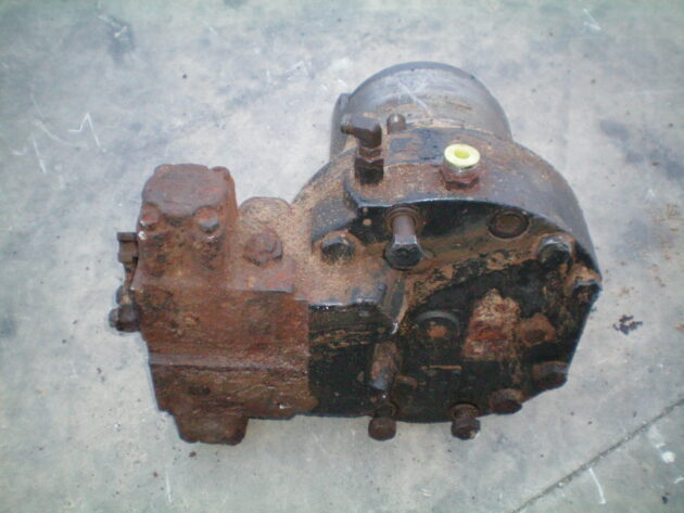 CATERPILLAR   345BII  170-7572 - MOTOR DE TRANSLACIÓN - Imagen 2