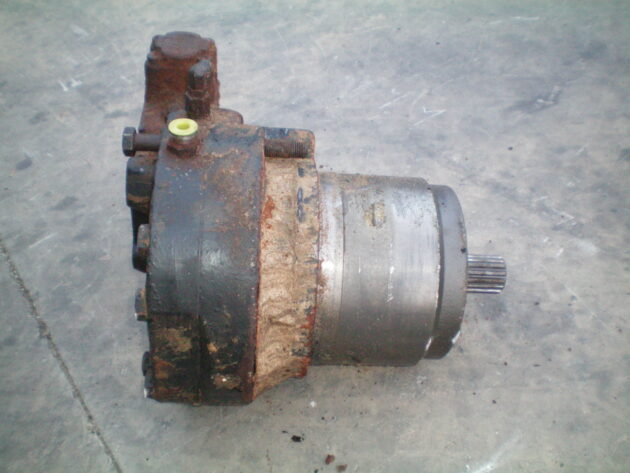 CATERPILLAR   345BII  170-7572 - MOTOR DE TRANSLACIÓN - Imagen 3