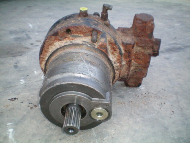 CATERPILLAR   345BII  170-7572 - MOTOR DE TRANSLACIÓN - Imagen 4