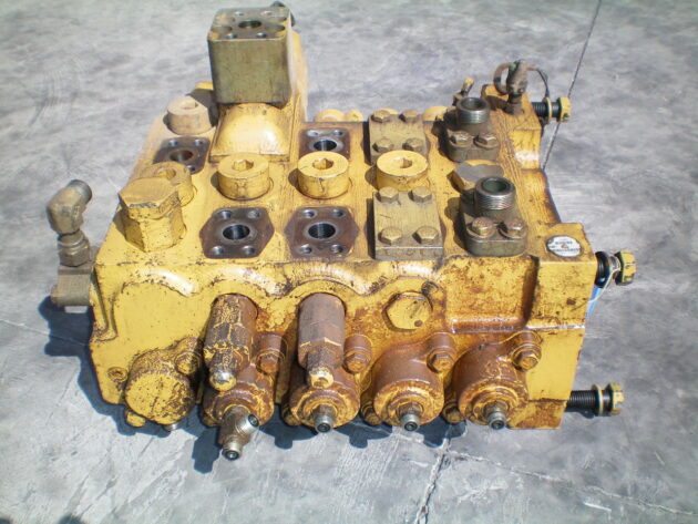 CATERPILLAR   345BL  122-7763 * - DISTRIBUIDOR DE 5 CARRETES - Imagen 5