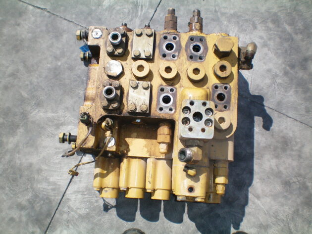 CATERPILLAR   345BL  122-7763 * - DISTRIBUIDOR DE 5 CARRETES