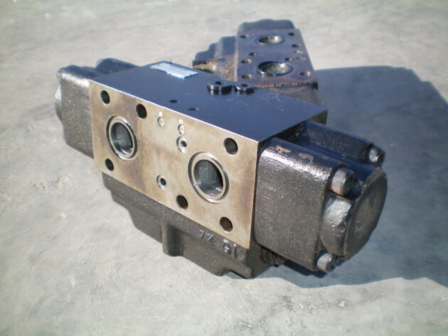 CATERPILLAR   345BL  111-9993 - LIMITADOR DE VELOCIDAD DEL MOTOR DE TRANSLACIÓN - Imagen 3