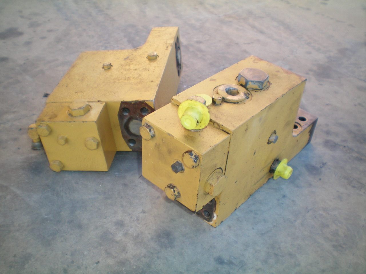 CATERPILLAR 345BL - 158-0371 - CHECK VALVE BOOM CYLINDER - Image 4