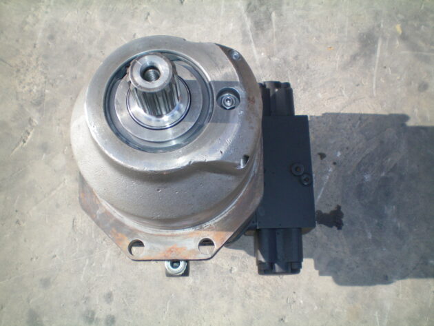 CATERPILLAR   345BL  137-3791 - MOTOR DE TRANSLACIÓN - Imagen 4
