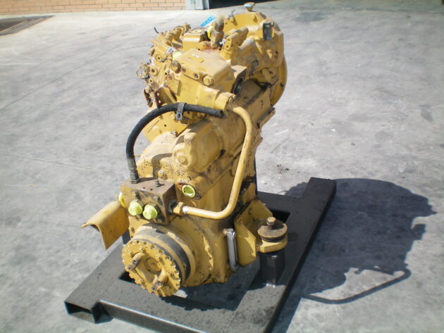 CATERPILLAR   928G  116-4860 - SERVOTRANSMISIÓN CON BOMBAS - Imagen 3