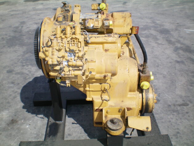 CATERPILLAR   928G  116-4860 - SERVOTRANSMISIÓN CON BOMBAS - Imagen 5