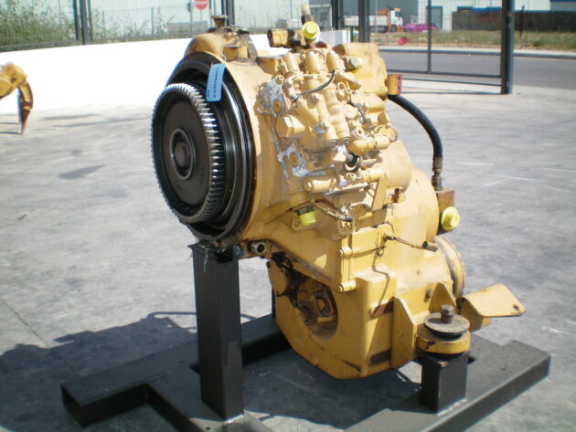 CATERPILLAR   928G  116-4860 - SERVOTRANSMISIÓN CON BOMBAS - Imagen 6