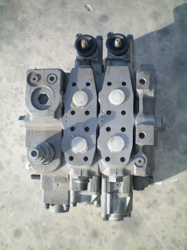 CATERPILLAR   936E  4T-5009 - DISTRIBUIDOR DE PALA