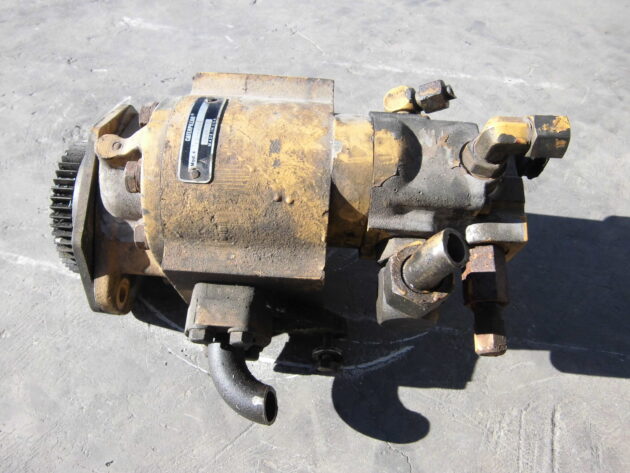 CATERPILLAR  963B  6E-6046 - BOMBA DE VENTILADOR Y PILOTAJE - Imagen 5