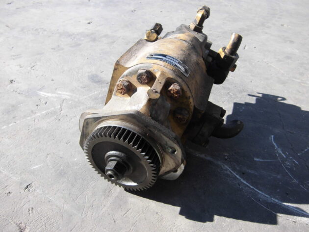 CATERPILLAR  963B  6E-6046 - BOMBA DE VENTILADOR Y PILOTAJE