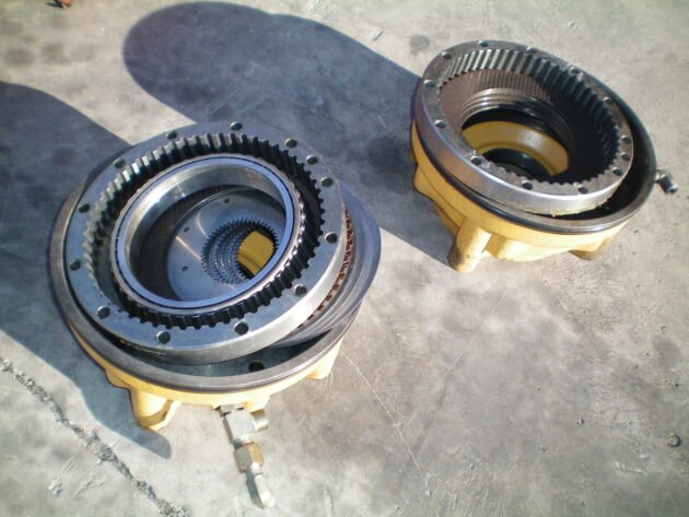 CATERPILLAR   963C   - CONJUNTO DE FRENOS DERECHO Ó IZQUIERDO - Imagen 4