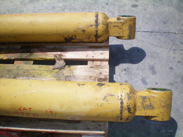 CATERPILLAR   972GII  133-4048 - BOTELLA DE ELEVACIÓN PALA - Imagen 3