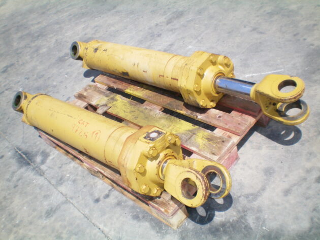 CATERPILLAR   972GII  133-4048 - BOTELLA DE ELEVACIÓN PALA