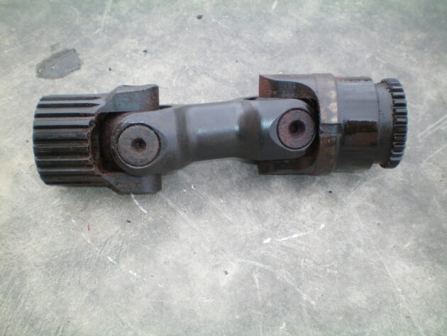 CATERPILLAR  973 - 9T-6526 * - TRAVEL MOTOR SHAFT