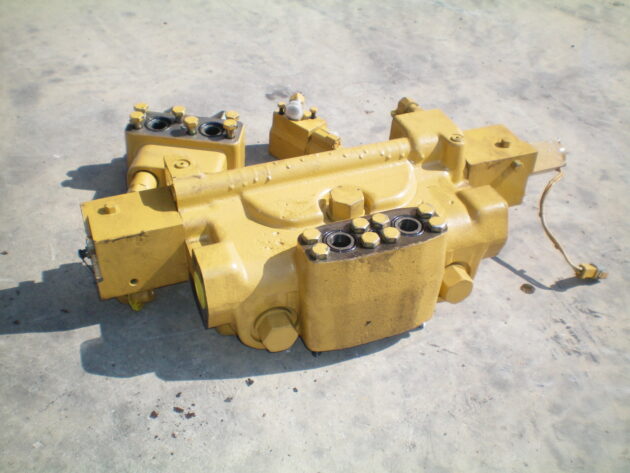 CATERPILLAR   365BLMEII  116-3420 - TACOS DE VÁLVULA DEL MOTOR DE GIRO - Imagen 2