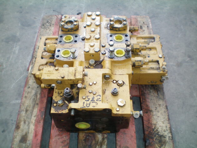 CATERPILLAR   375ME  9T-8492 - DISTRIBUIDOR PRINCIPAL DE EQUIPOS - Imagen 3