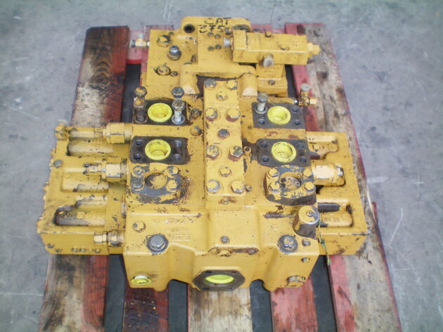 CATERPILLAR   375ME  9T-8492 - DISTRIBUIDOR PRINCIPAL DE EQUIPOS