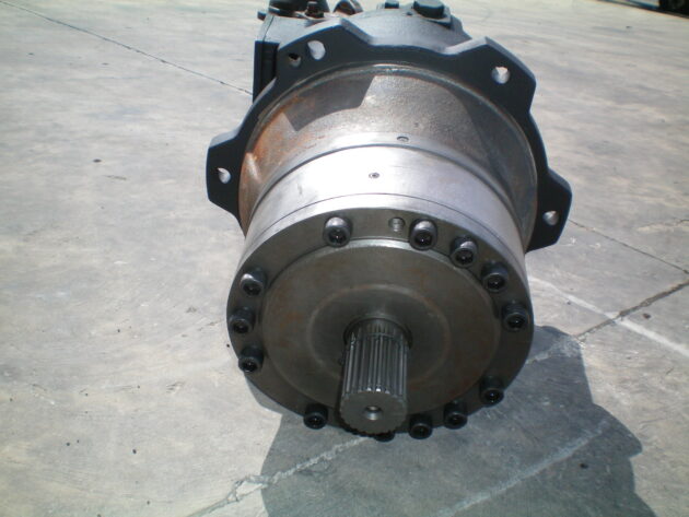 CATERPILLAR  375ME  7Y-4246 / 156-0761 - MOTOR DE TRANSLACIÓN (CUBILETE EN MAL ESTADO) (CAMBIAR RETÉN, CUEROS DEL PISTÓN DE FRENO Y JUNTAS TÓRICAS) - Imagen 2
