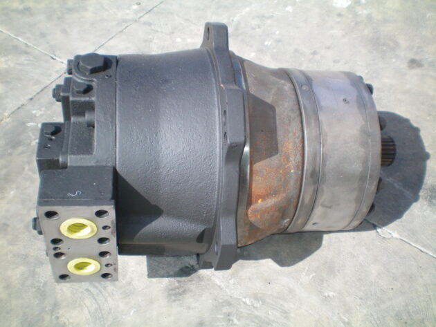 CATERPILLAR  375ME  7Y-4246 / 156-0761 - MOTOR DE TRANSLACIÓN (CUBILETE EN MAL ESTADO) (CAMBIAR RETÉN, CUEROS DEL PISTÓN DE FRENO Y JUNTAS TÓRICAS)