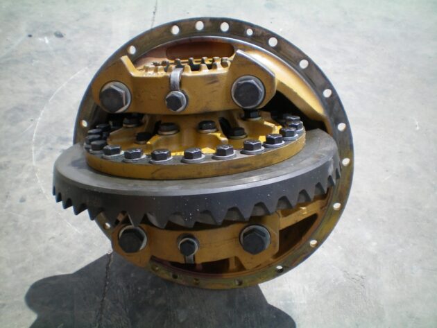 KOMATSU  WA420-1  424-23-10073 - GRUPO DIFERENCIAL TRASERO - Imagen 5