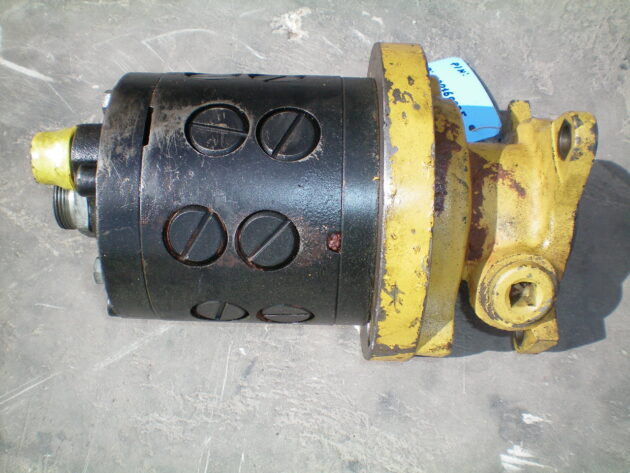 KOMATSU  WA470-3H  421-N24-H450 - BOMBA DE EMERGENCIA DE DIRECCIÓN