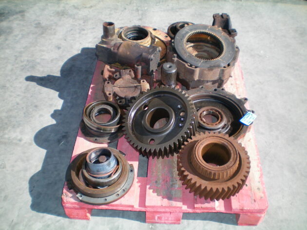 CATERPILLAR   988B   - PIÑONES DE LA CAJA DE TRANSFERENCIAS - Imagen 4