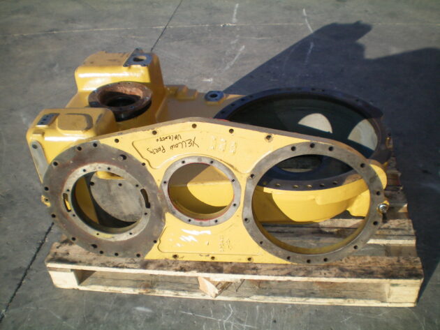CATERPILLAR   988B  1P-4079 - TAPA DE CAJA DE TRANSFERENCIAS - Imagen 4