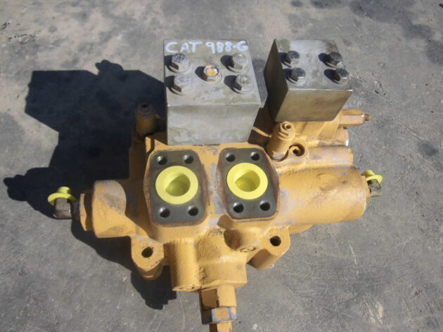 CATERPILLAR   988G  133-8609 - DISTRIBUIDOR DE DIRECCIÓN