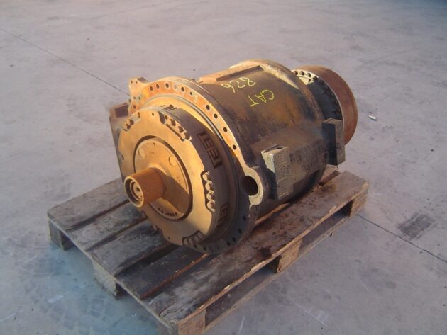 CATERPILLAR   826C  9W-8392 - SERVOTRANSMISIÓN CON CONVERTIDOR