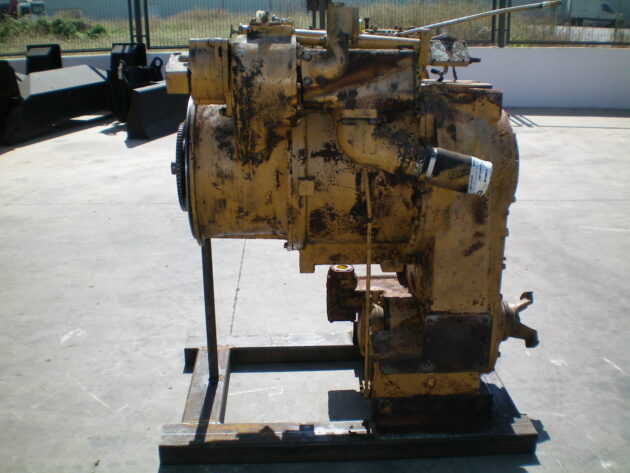 CATERPILLAR   826C  9W-8392 - SERVOTRANSMISIÓN CON CONVERTIDOR - Imagen 6