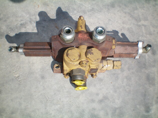 CATERPILLAR   826G  118-2248 - DISTRIBUIDOR DE PALA - Imagen 6