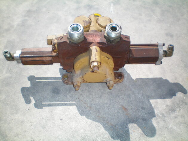 CATERPILLAR   826G  118-2248 - DISTRIBUIDOR DE PALA - Imagen 7