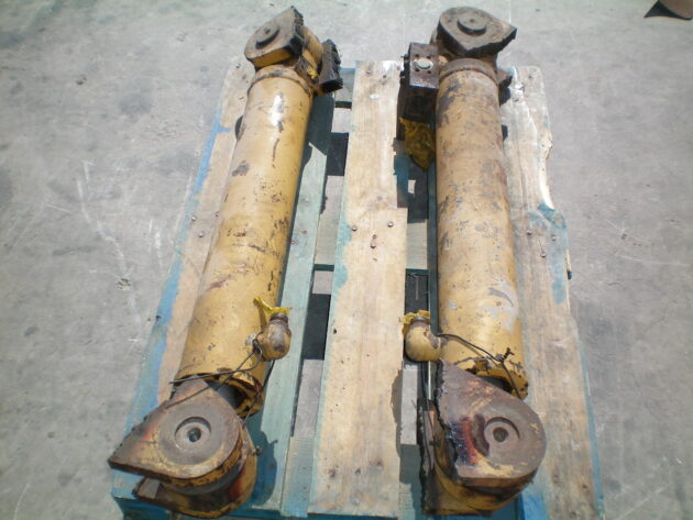 CATERPILLAR   826G  117-5151 - BOTELLA DE DIRECCIÓN - Imagen 2