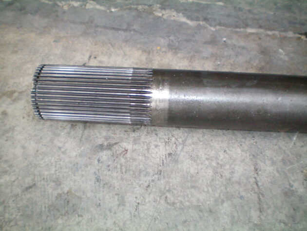 KOMATSU  WA5001 - 425-22-12410 - SHAFT FRONT RIGHT - Image 4