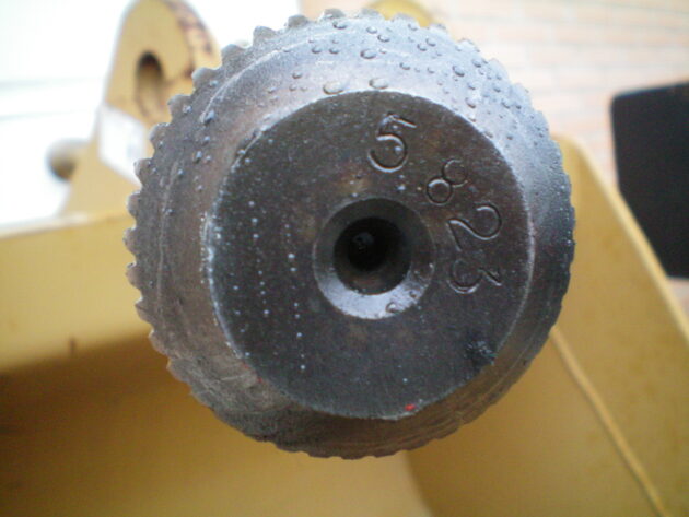 KOMATSU  WA5001 - 425-22-12410 - SHAFT FRONT RIGHT - Image 5