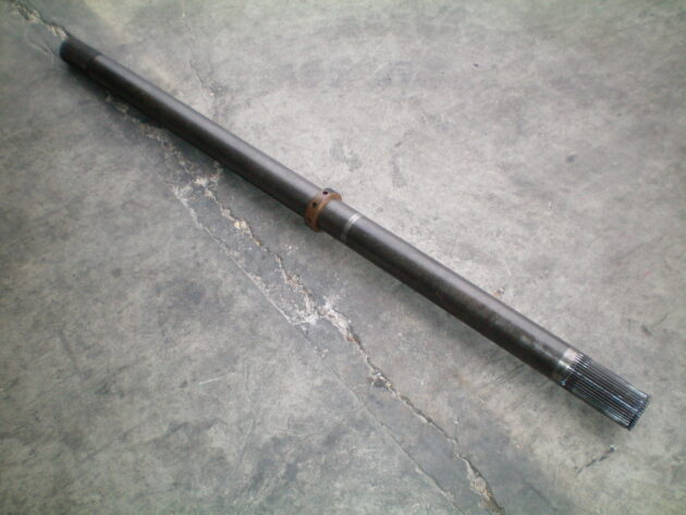 KOMATSU  WA5001 - 425-22-12410 - SHAFT FRONT RIGHT