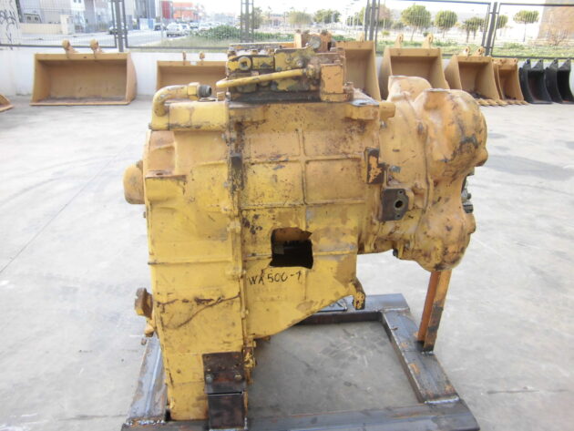 KOMATSU  WA500-1  425-15-00020 - SERVOTRANSMISIÓN (CARCASA ROTA) - Imagen 7