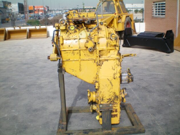 KOMATSU   WA6001  426-15-00011 - CARCASA DE SERVOTRANSMISIÓN SIN EMBRAGUES CON CAJA TRANSFER - Imagen 3