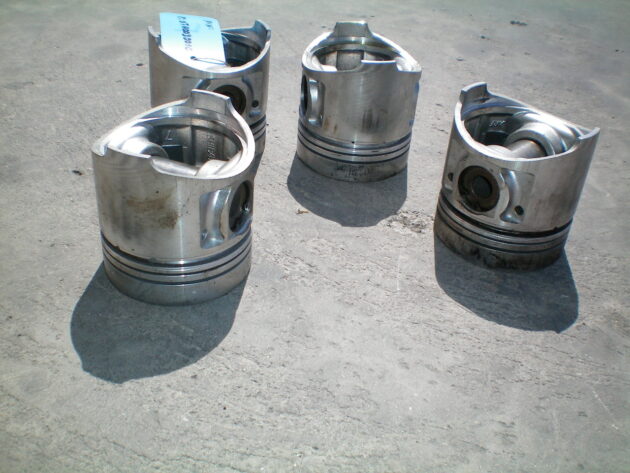 JCB  1CX  02/634135 - PISTÓN MOTOR PERKINS