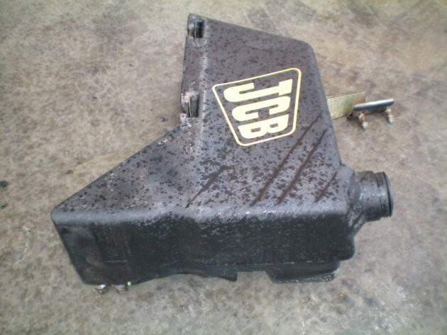 JCB  1CX  290/01291 (*) - DEPÓSITO DE COMBUSTIBLE - Imagen 2