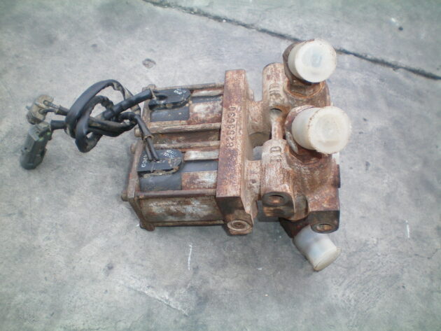 CASE   580SLE   - VALVULA EXPLOTACIÓN PALA - Imagen 2