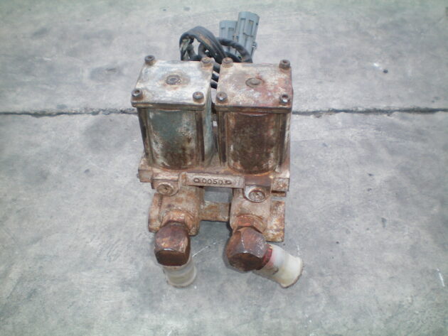 CASE   580SLE   - VALVULA EXPLOTACIÓN PALA - Imagen 4