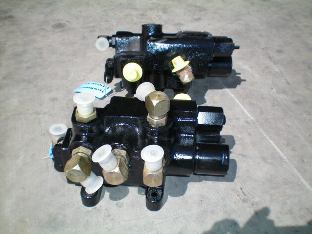CASE   580SLE  1543358C1-1543358C2 - DISTRIBUIDOR DE SECUENCIA DE GIRO - Imagen 3