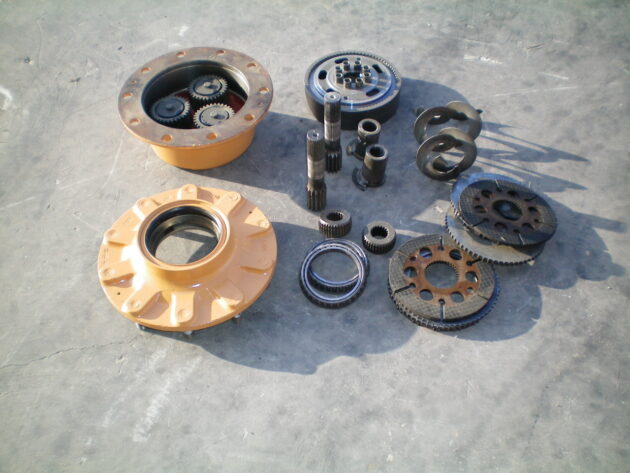 CASE   580SLE   - PLATOS,DISCOS Y PIÑONES DE FRENO