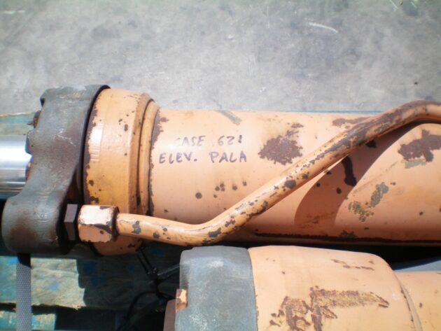 CASE   621  E-124851 - CILINDRO DE ELEVACIÓN DE PALA - Imagen 5
