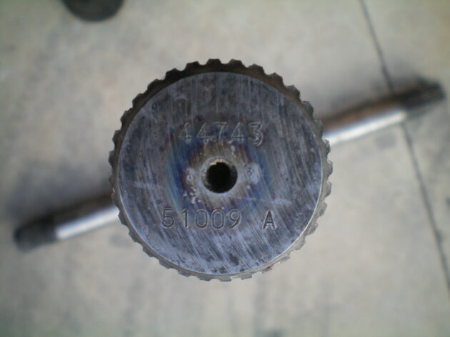 CASE  721C - 384382A1 - SHAFT - Image 4