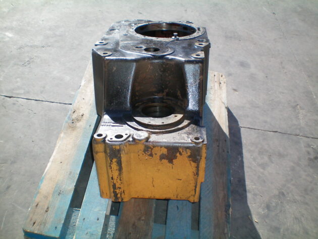 CASE  821B  353313K - CARCASA DE SERVOTRANSMISIÓN (MAL ESTADO) - Imagen 4