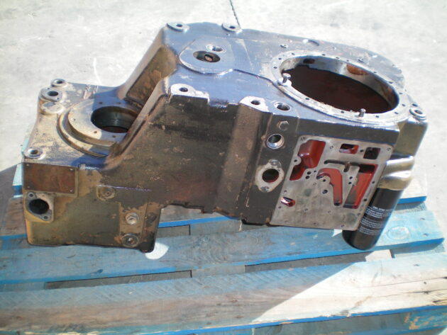 CASE  821B  353313K - CARCASA DE SERVOTRANSMISIÓN (MAL ESTADO)